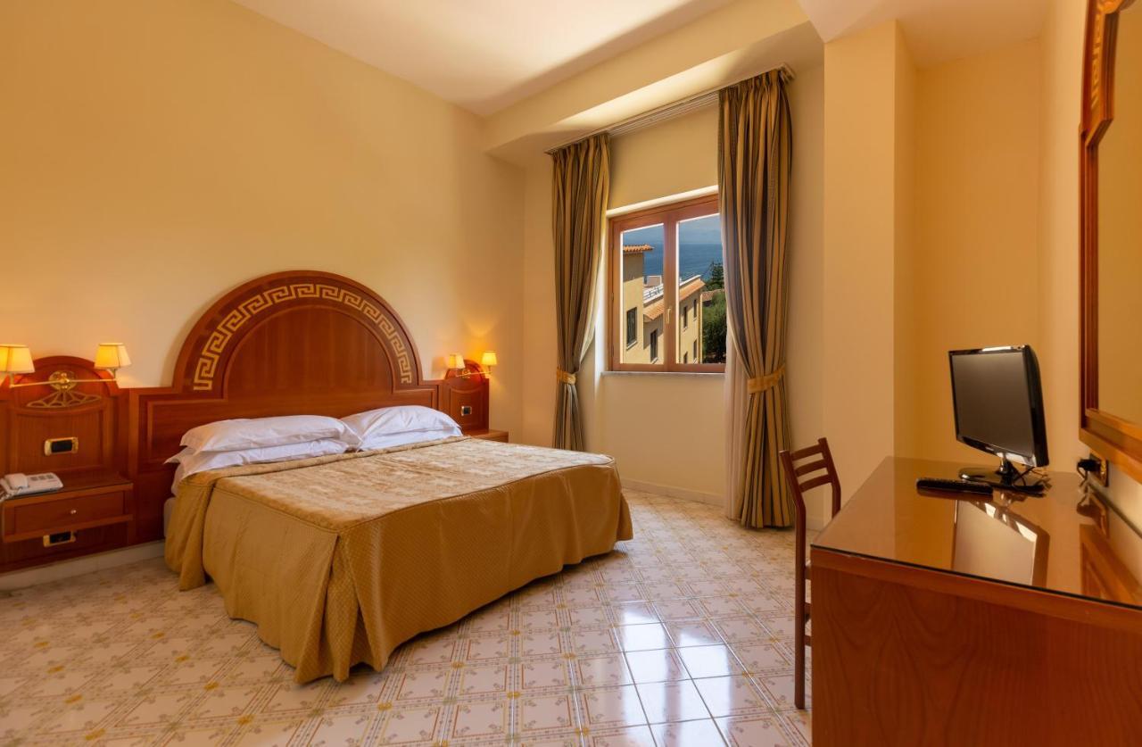 Hotel Villa Igea Sorrento Exterior foto